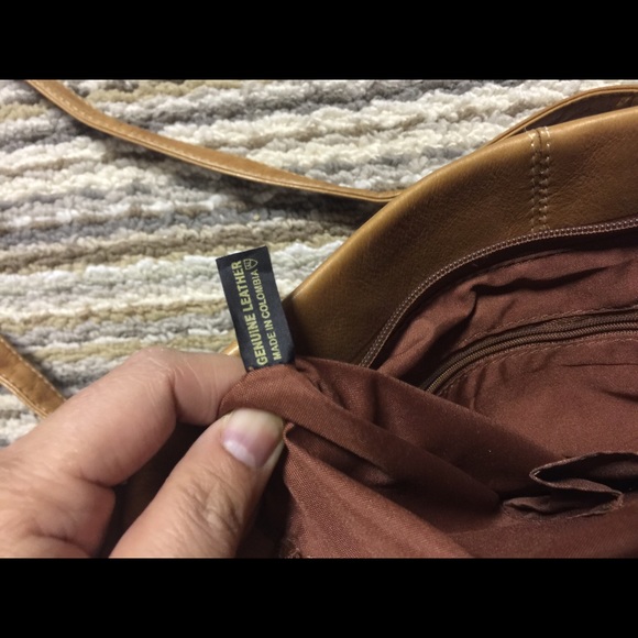 Genuine leather crossbody bag - Picture 7 of 8